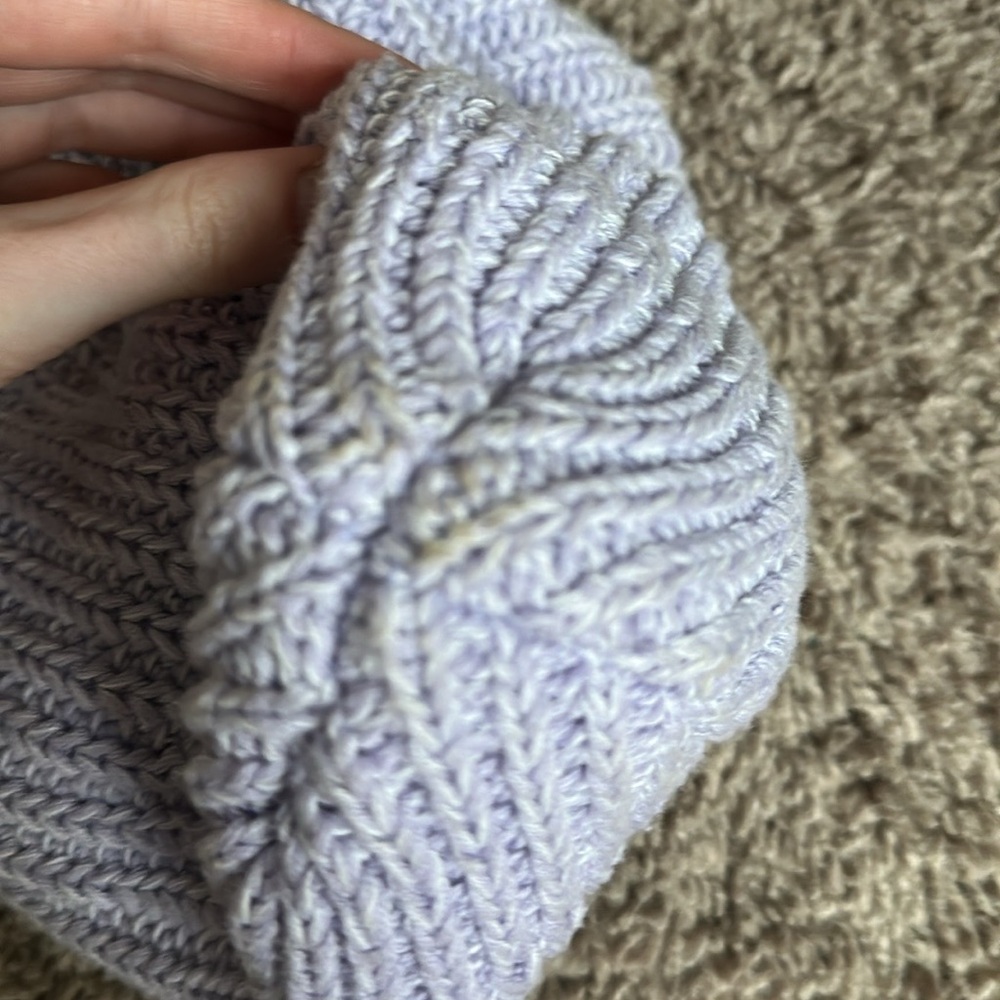 Love Your Melon Beanie – Light Purple Knit Winter Hat – Leather Patch – One Size - Picture 5 of 6